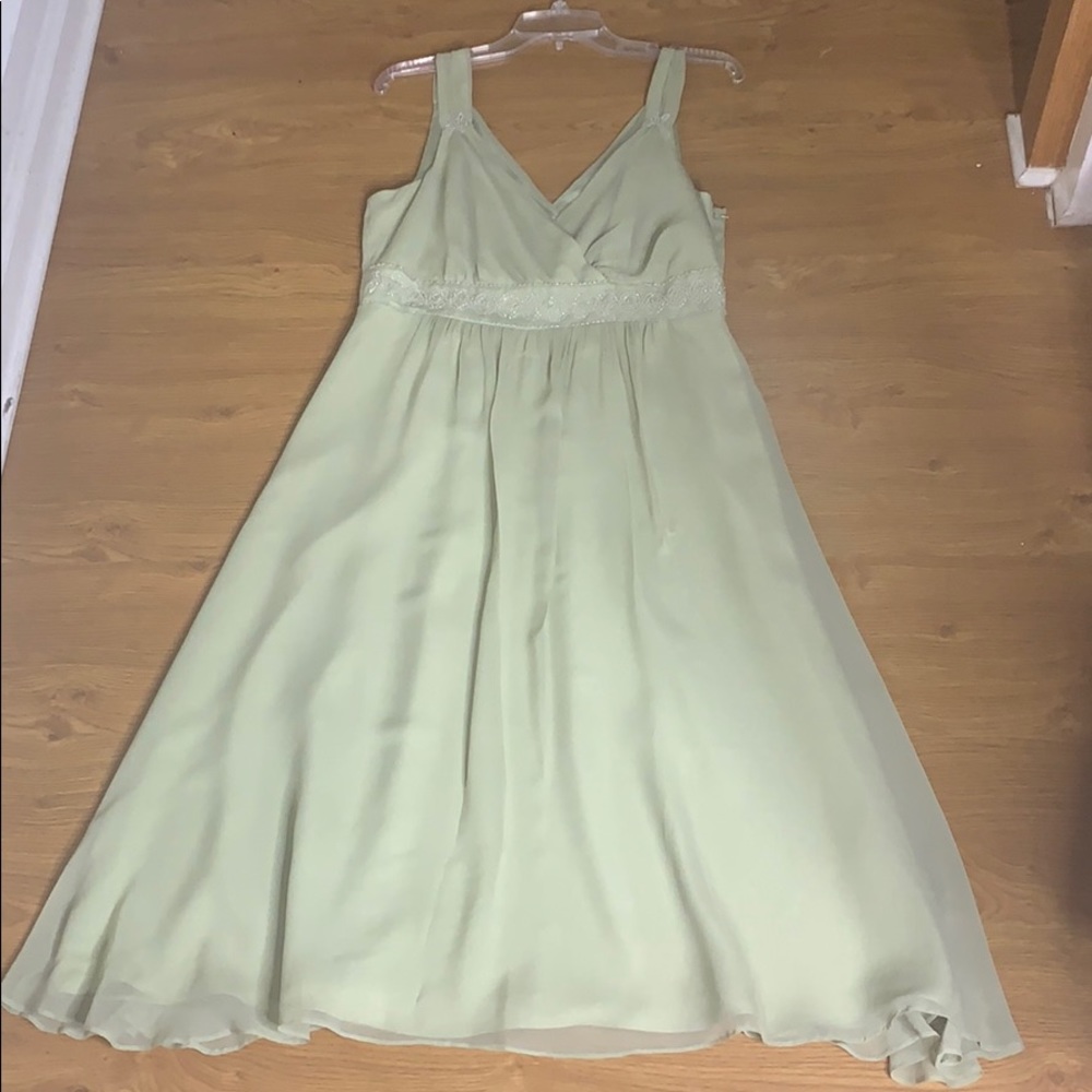 Signature By Robbie Bee Size 12 Green 100%silk - Picture 2 of 8